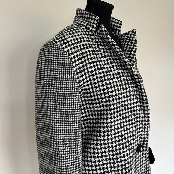 BCBG Houndstooth wool blend coat, Size SM. - Picture 3 of 16